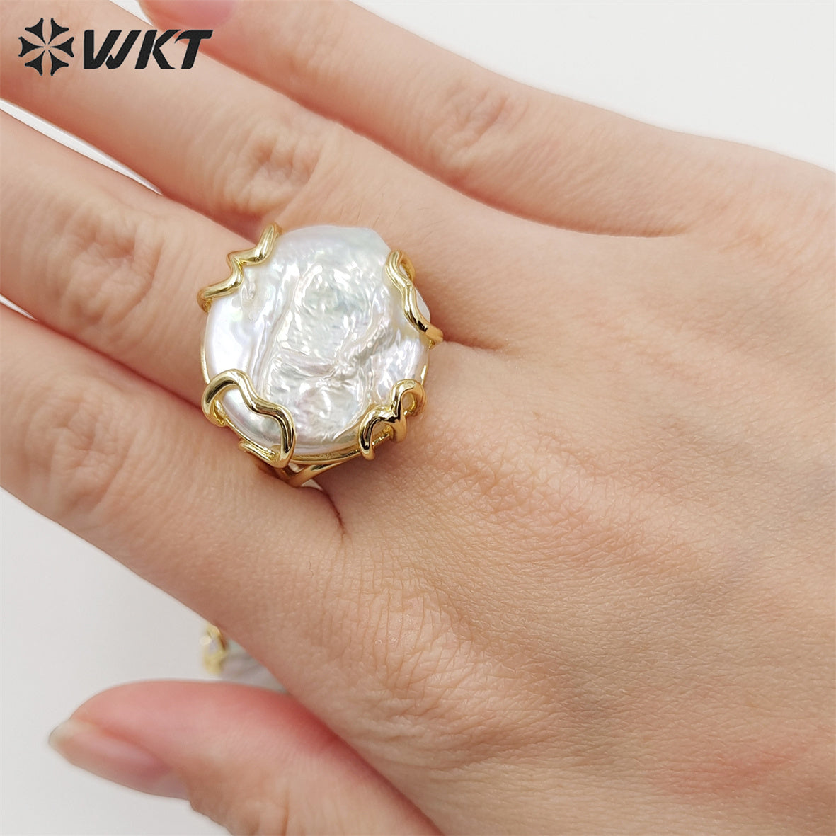 WT-MPR044 WKT Exclusive Gorgeous Handmade Claw Setting Natural Freshwater Pearl Ring Open Size Round Coin Pearl Ring