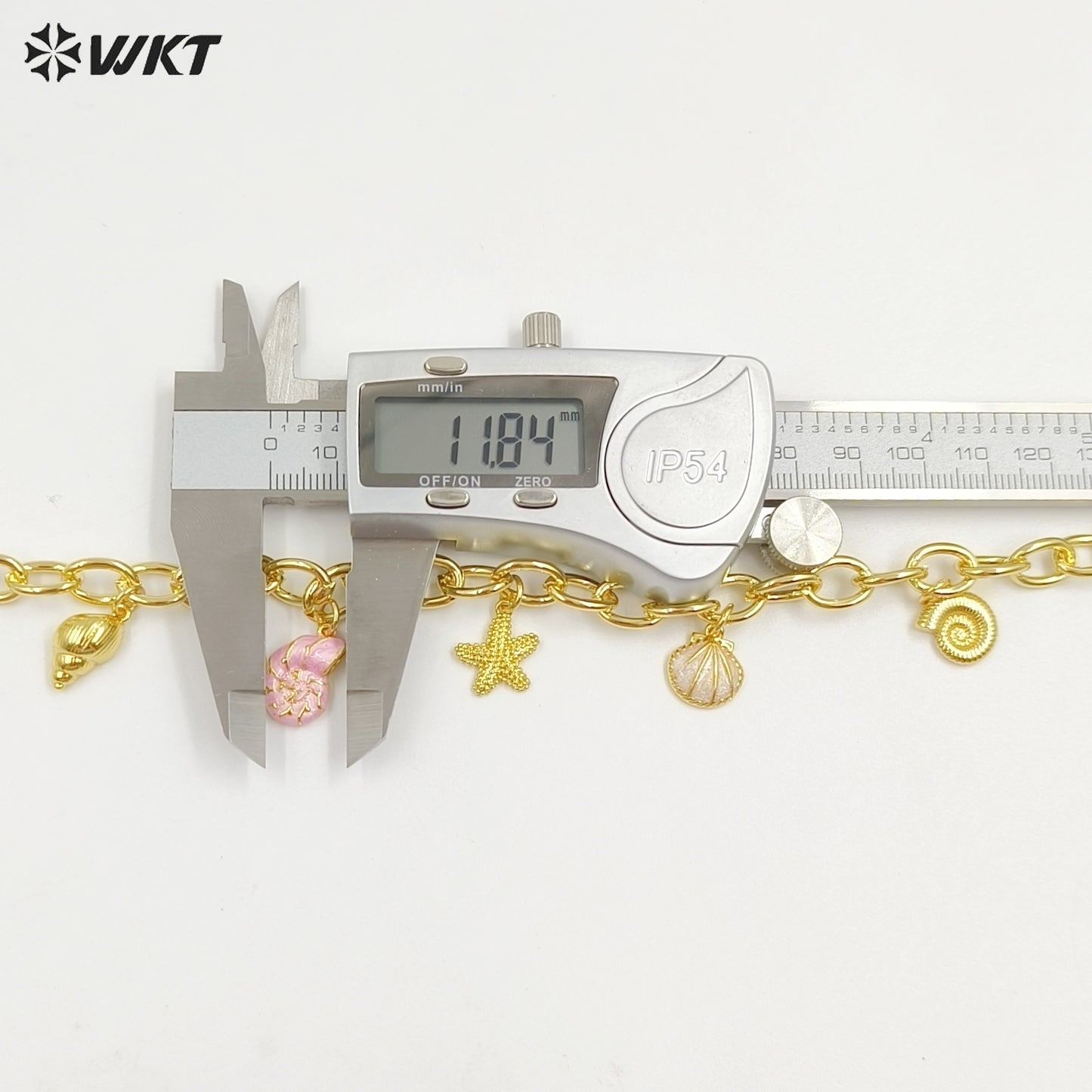WT-JFN48 High Quality Yellow Brass Big Chain Gold Plated With Ocean Shells Charms Necklace For Ladies Summer Beach Theme Party