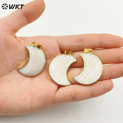 WT-P1137 New Arrival Wholesale High Quality Pure Pearl Moon Pendant with 18K Gold Chic Generous for Gift