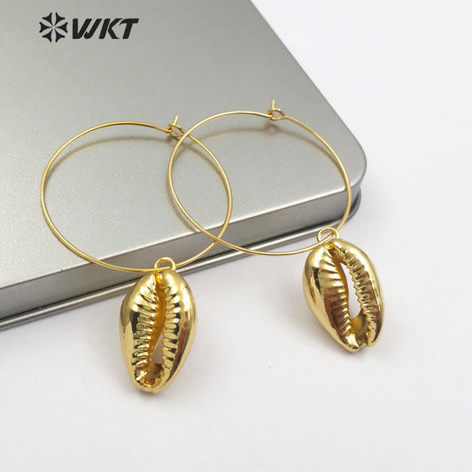 WT-E484 Charm Women Boho Shell Jewelry Classic Style Sea Shell With Full Gold Electroplated Big Loop Cowrie Shell Earring