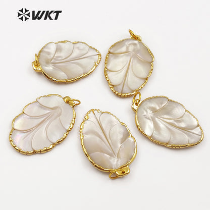 WT-JP059 Dainty Floral Shape Pendant Natural Vogue Petals With Gold Bezel Romantic Gift for Her Women Sea Shell Jewelry Pendant