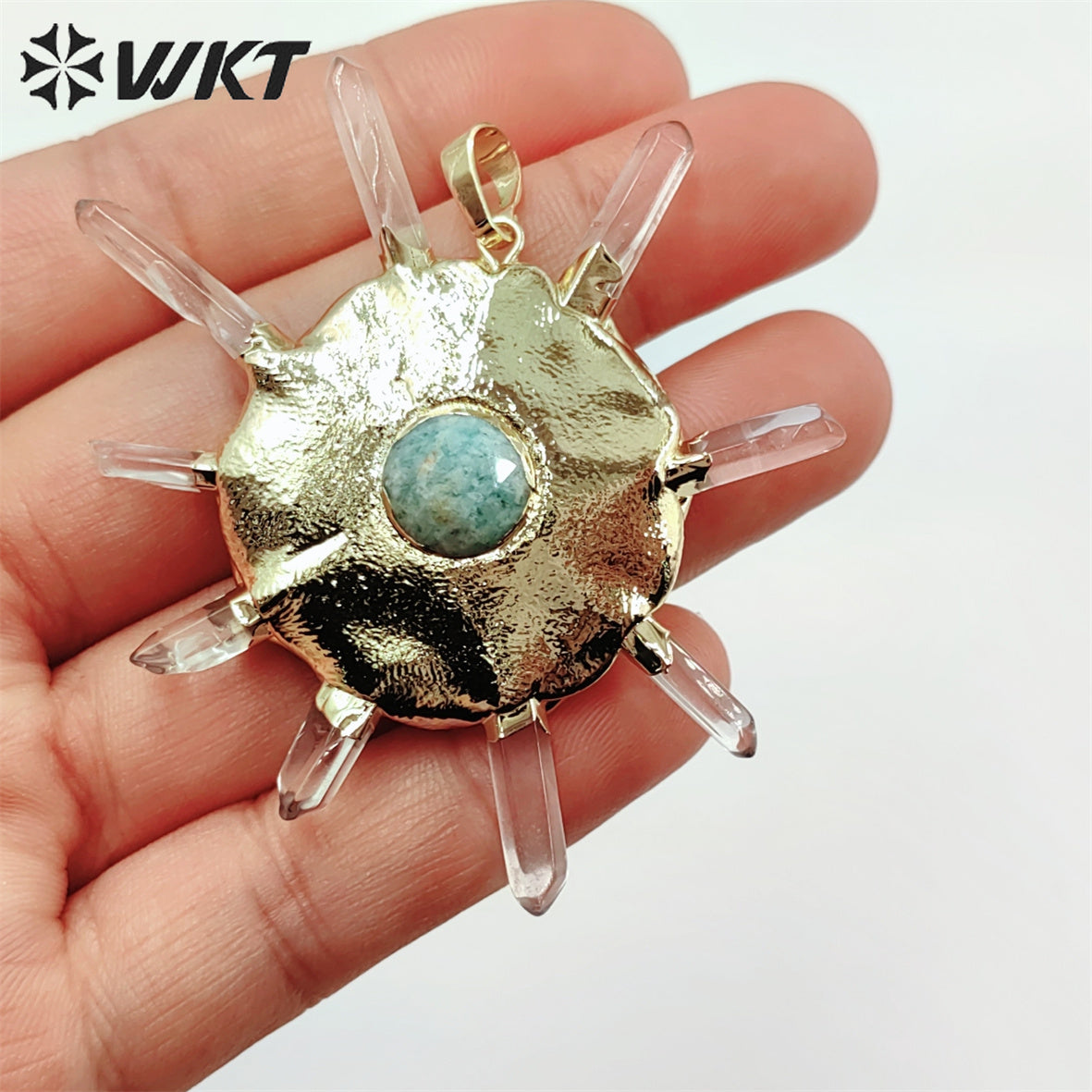 WT-P1884 WKT New Design Fashion Crown Shape Crystal Quartz Pendant Boho Women Round Wheel Stone Pendant for Necklace