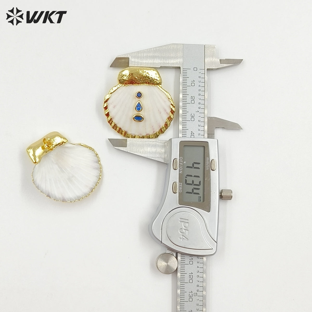 WT-MPE187 High Quality Trendy Gold Electroplated Natural Scallop Shell Earrings For Women Beach Vacation Matching Jewelry