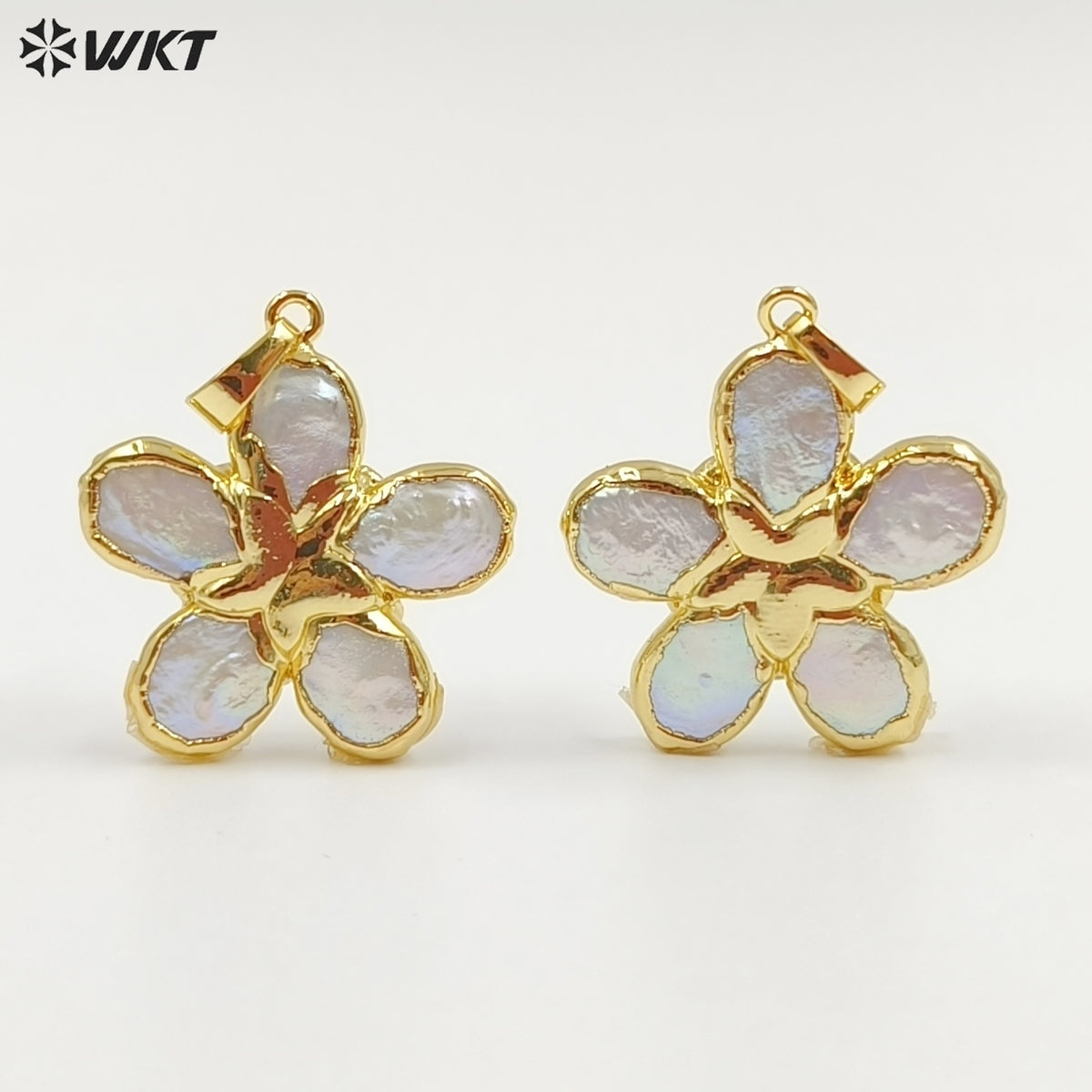 WT-JP441 Wholesale Boutique 18K Gold Plated Flower Design Natural Freshwater Pearl Pendant For Handmade Jewelry Accessories