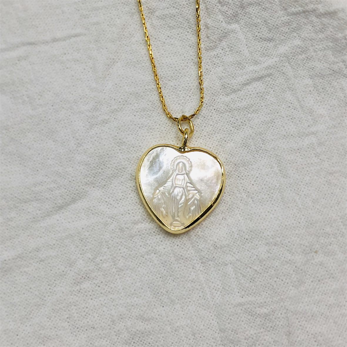 WT-JN162 Virgin Mary Fashion Heart Shape Real Gold Seashell Necklace Christian Religious Necklace Marine Life Jewelry