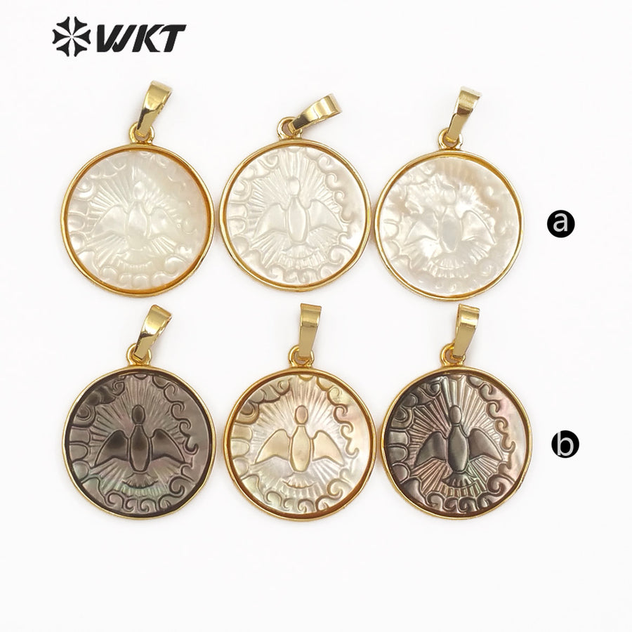 WT-JP091 Round Shape Gold Pendant With Bird Pattern in White Black Color Dainty Carved Shell Jewelry Natural Pearl Shell Pendant