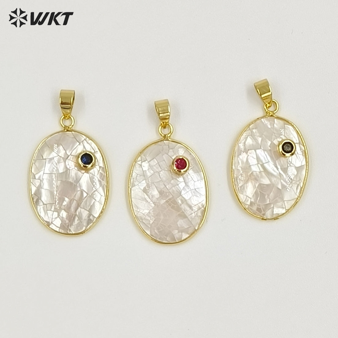 WT-JP491 Newest Design Gold Plated Zircon Setting In MOP Shell Pendants With Different Sizes For Women Simple Necklace DIY