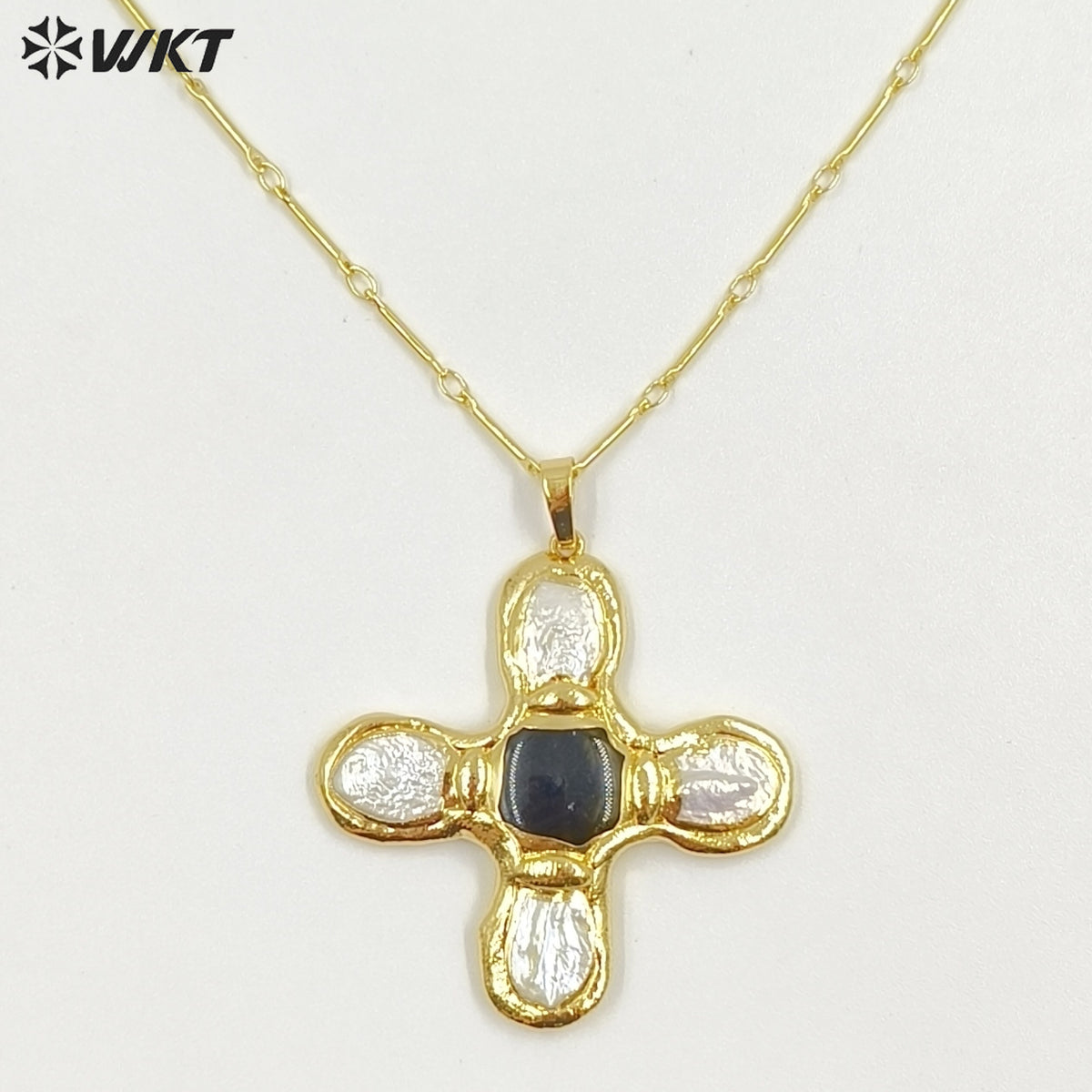 WT-JN169 Wholesale New Fashion Trendy Pearl Cross Shape Turquoises Pendant Necklace Gold Electroplated Necklace Green Stone