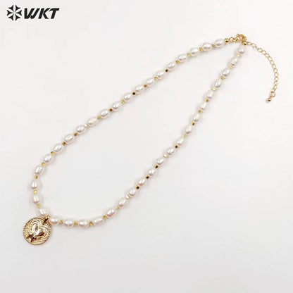 WT-JN135 Populared Round Coin Medal Pearl Chocker Necklace Fashion Dream Girl Natural Freshwater Pearl Necklace As Gift