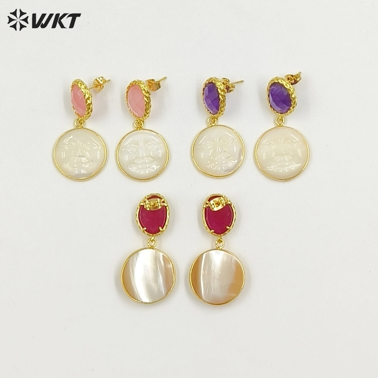 WT-MPE192 Unique Style Gold Plated Natural Jade And Shell Carved Face Shape Pendant Earrings For Female Special Party Gift