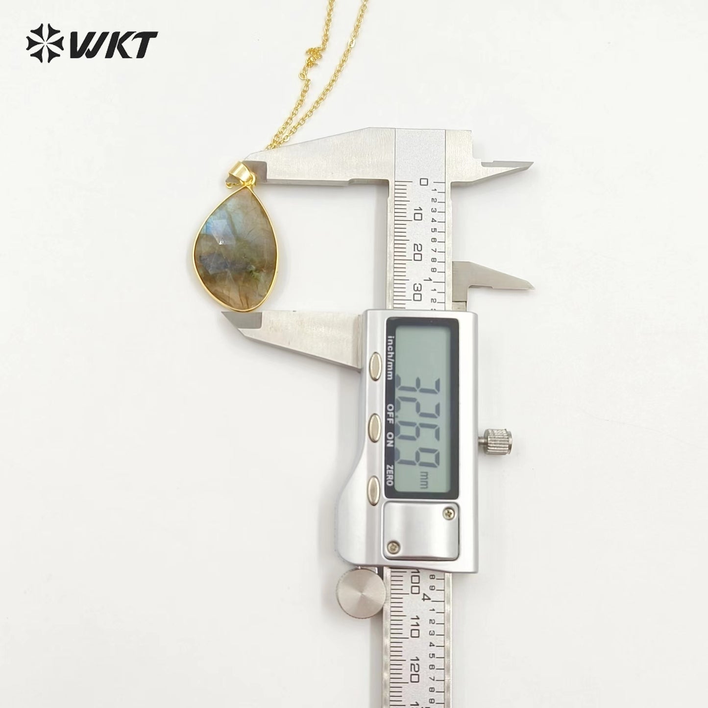 WT-N1453 Amazing Flashy Double Faceted Carving Natural Labradorite Stone Necklace With 18 Inch Chain Pendant Necklace
