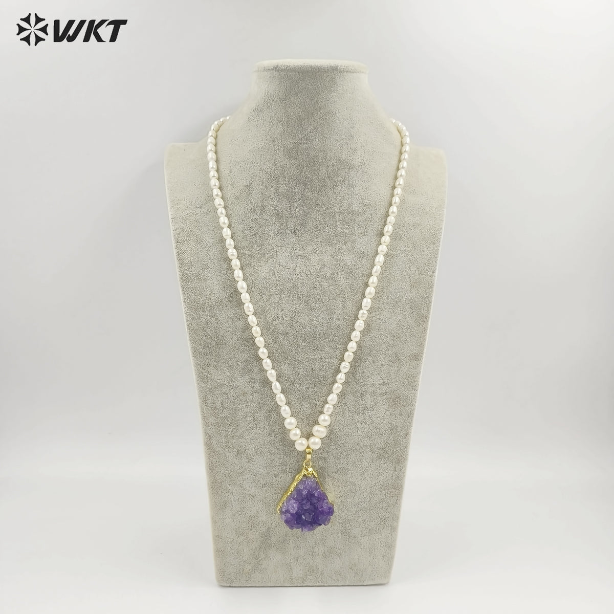WT-JN259 Amazing Gorgeous Winter Rice Pearl With Big Natural Raw Druzy Amethyst Stone Necklace for Sweater