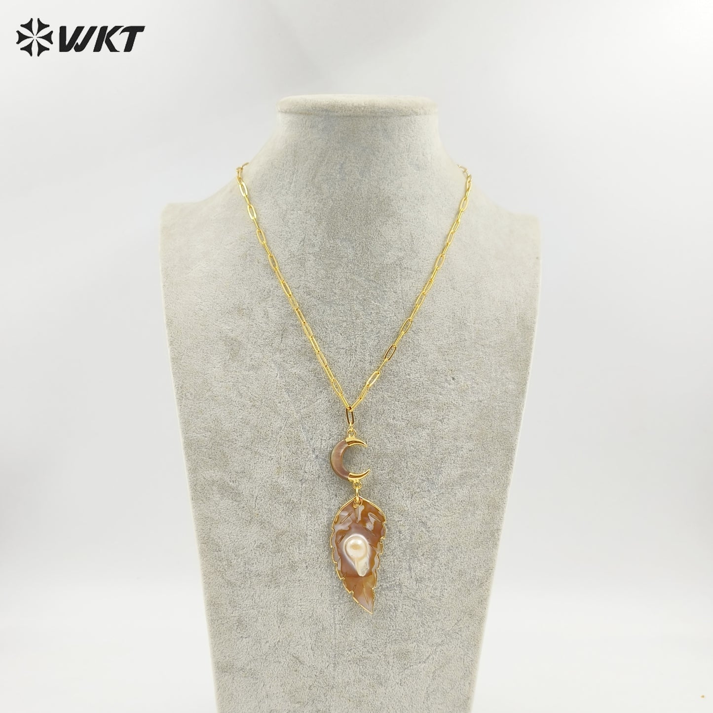 WT-JN308 New Design Fantastic 18K Gold Plated Moon Leaf Shaped Irregular Natural Shell Necklace for Women As Anniversary Gift