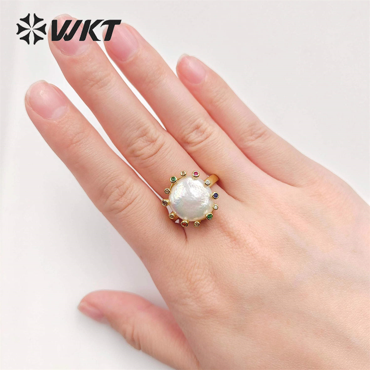WT-MPR050 Elegant Fashion Gold Cubic Zircon Round Coin Freshwater Pearl Ring INS Hot White Gorgeous Women Anneversarry Ring