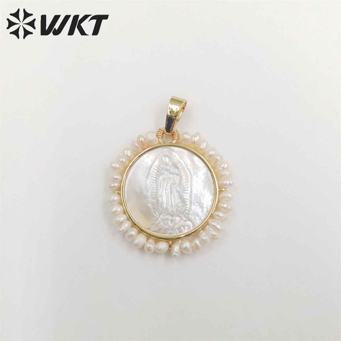 WT-JP256 New Design the God of Mother Virgen Maria Shell Pendant Fashion Gold Bezel White Round Amen Madrededios Pendants