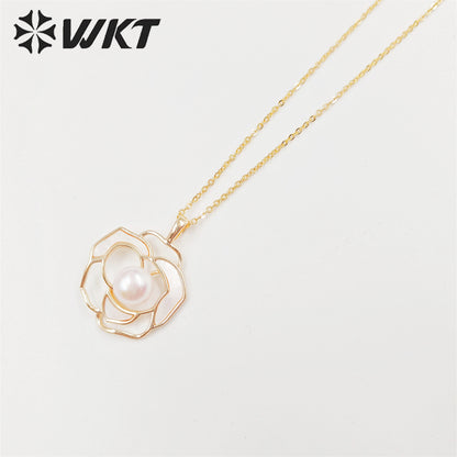 WT-JN215 WKT New Elegant Rose Flower MOP Made Pendant Necklace Natural Freshwater Pearl Flower Necklace for Girlfriend