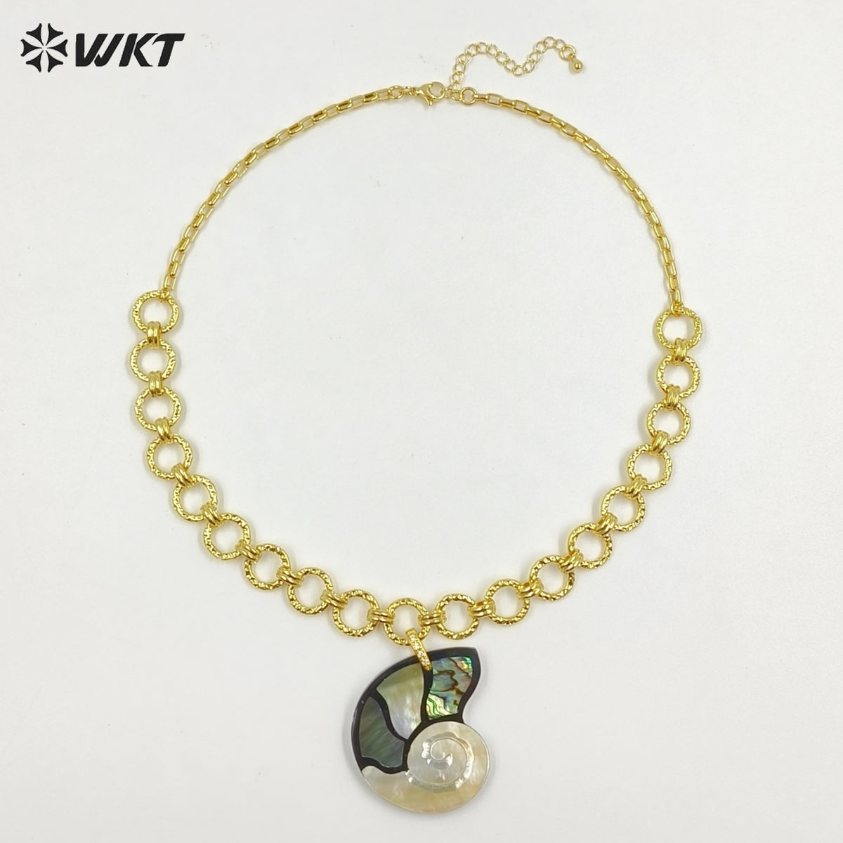 WT-JN398 Wonderful Design Gold Electroplated Thick And Thin Chain Splicing With Shell Pendant Necklaces As Women Fashion Jewelry