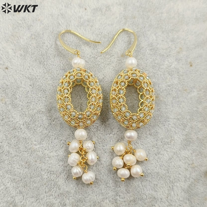 WT-MPE108 Latest Style Regular Natural Pearl and Stone 18k Gold Plated Oval Shaped 81*20mm Romantic Pendant Earrings