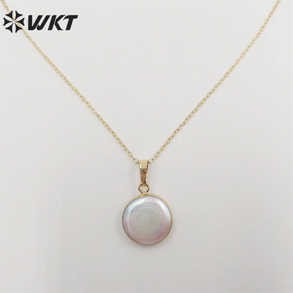WT-N507 Wholesale Fancy Natural Freshwater Pearl Necklace Gold Dipped Round Pearl Necklace Coin Shape Pearl Charm Necklace