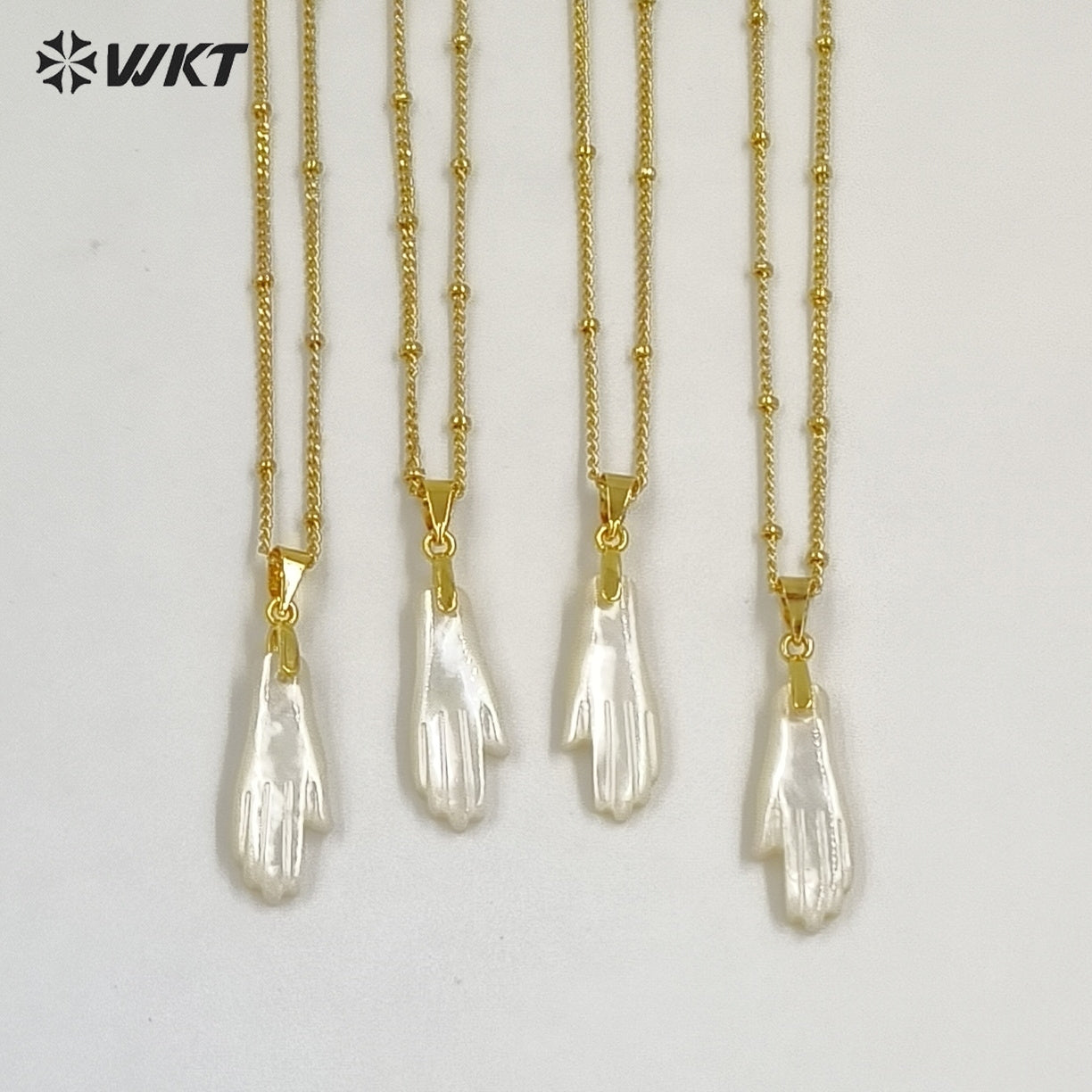 WT-JN395 Delicate Gold Thin Chain With Mother Of Pearl Hand Shape Little Pendant Necklace For Female Elegant Daliy Jewelry