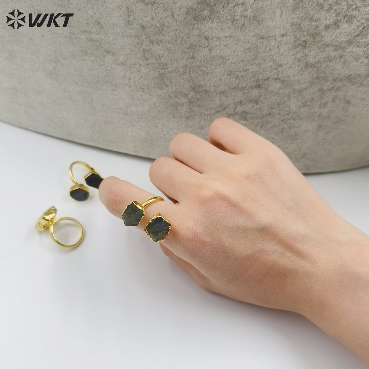 WT-R506 WKT Exclusive Design Double Natural Raw Gemstone Ring Women 18k Gold Plated Quartz Stone Birthday Gift