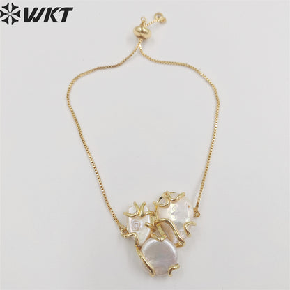 WT-MPB056 Women Elegant Fashion Gold Plated Freshwater Pearl Bracelets in Adjustable Size Unique Gold White Triple Pearl