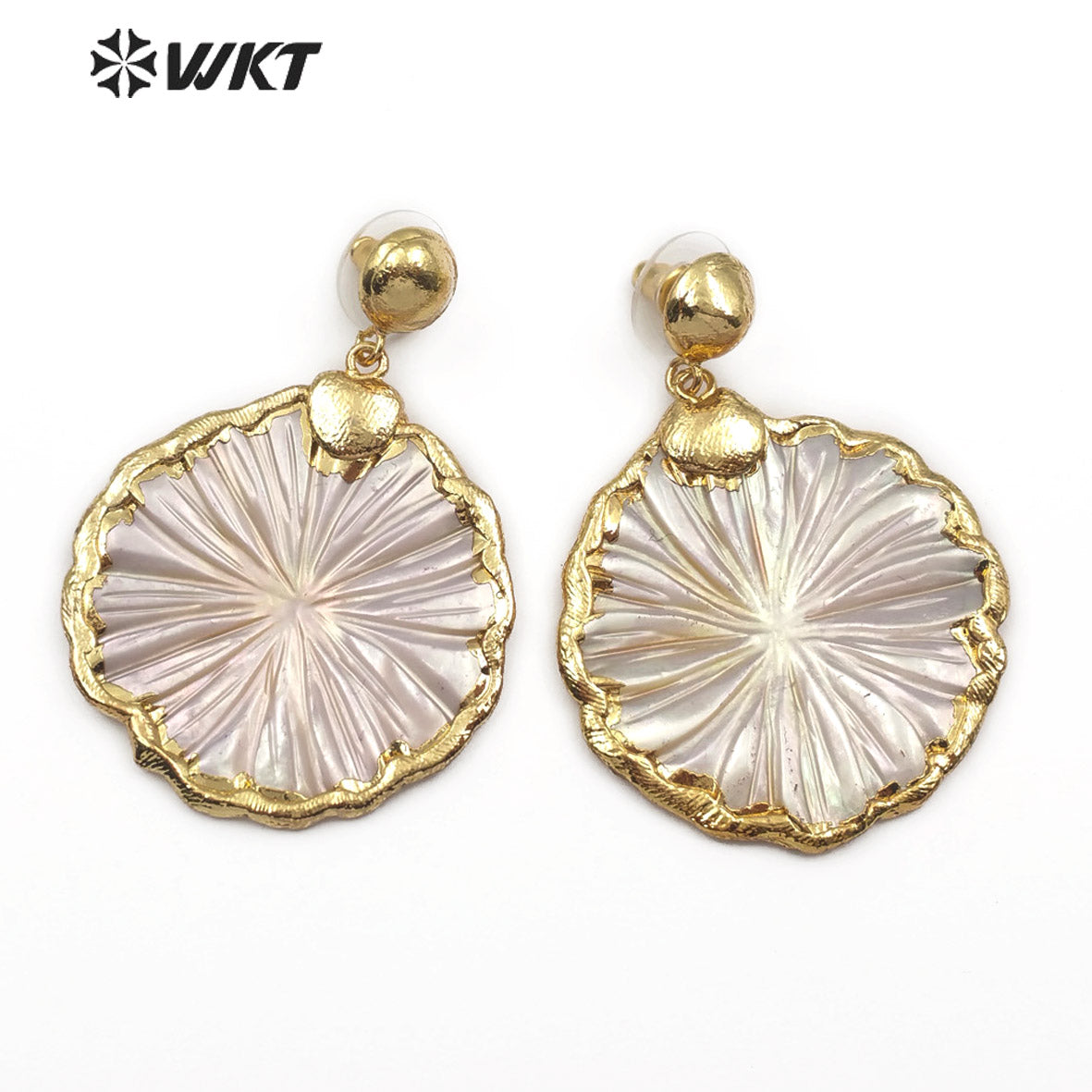 WT-E482 Vogue Design Sea Shell Earring Summer Wedding Jewelry With Carve in Petal Shape Gold Natural White Shell Earring