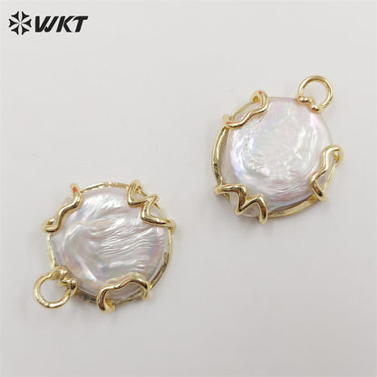 WT-JP335 Amazing Newest Irregular Natural Coin Shape Freshwater Pearl Pendants 18k Gold Plated Claw Setting Jewelry Pendants