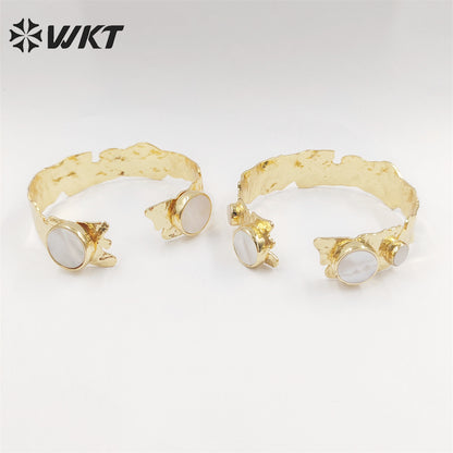 WT-MPB074 WKT NEW Design 18k Real Gold Plated Resist Tarnishable Shell Bezel Setting Bangle Women Wedding Gold Bangle
