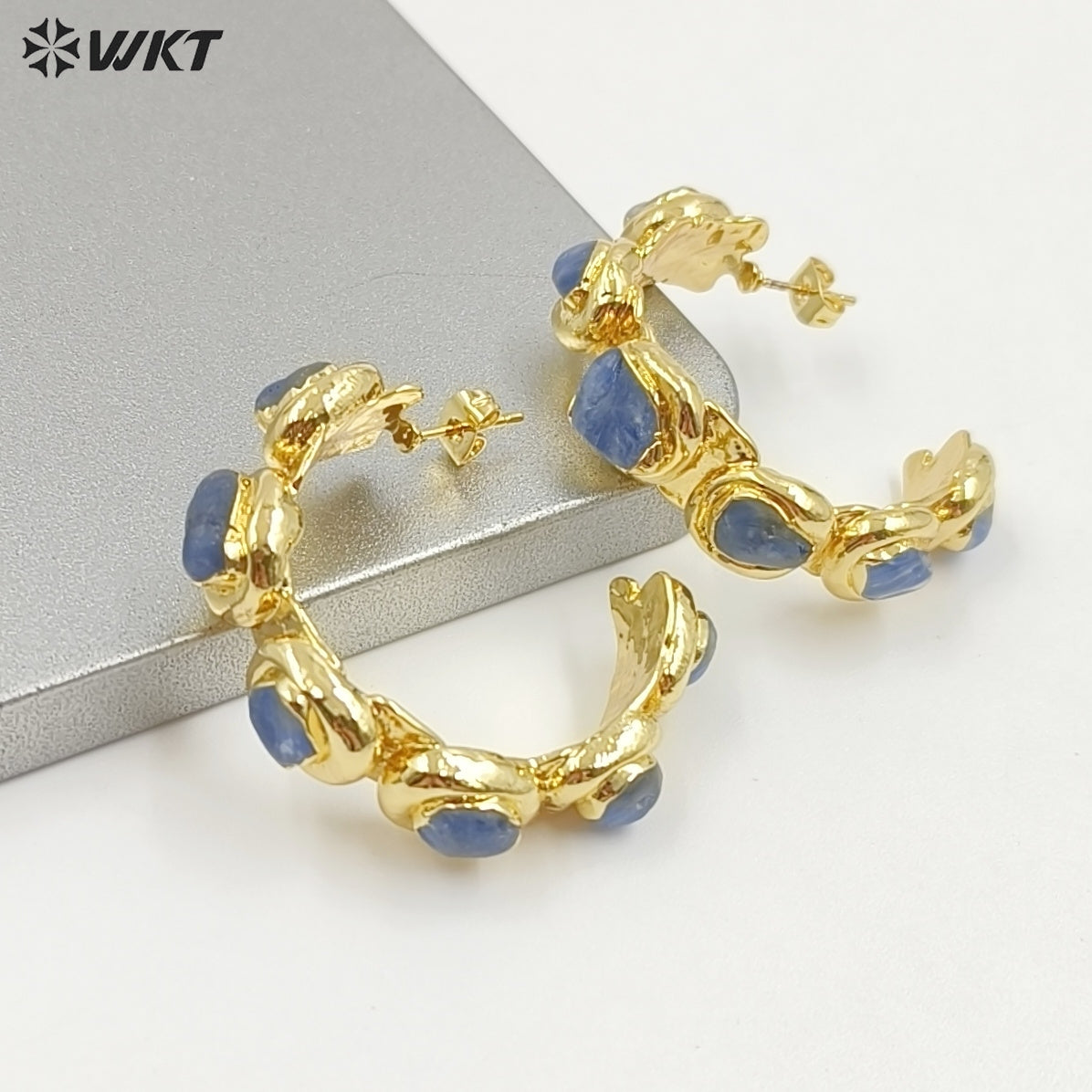 WT-E654 Luxury Wholesale Fashion Gemstone Gold Earrings Women Jewelry Findings with Hoop for You so Nice As a Anniversary Gift