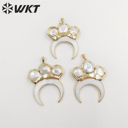 WT-MP254 Wholesale Fashion White Shell Crescent Horn Pendant with Triple Pearl Charm 18k Real Gold Plated Moon Pendant