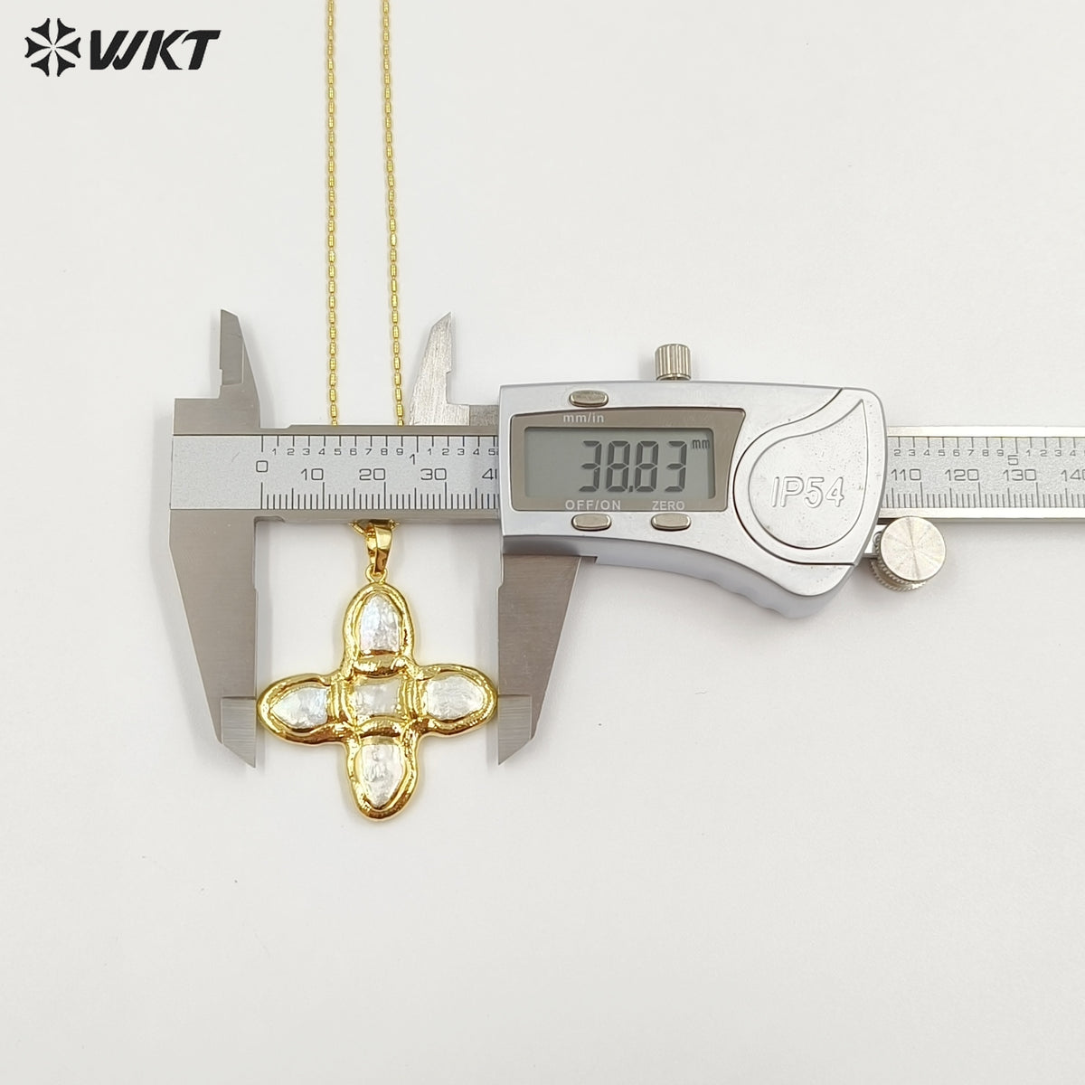 WT-JN340 Top Fashion Gold Plated Boutique Jewelry Five Natural Freshwater Pearls Cross Necklace As Women Anniversary Gift