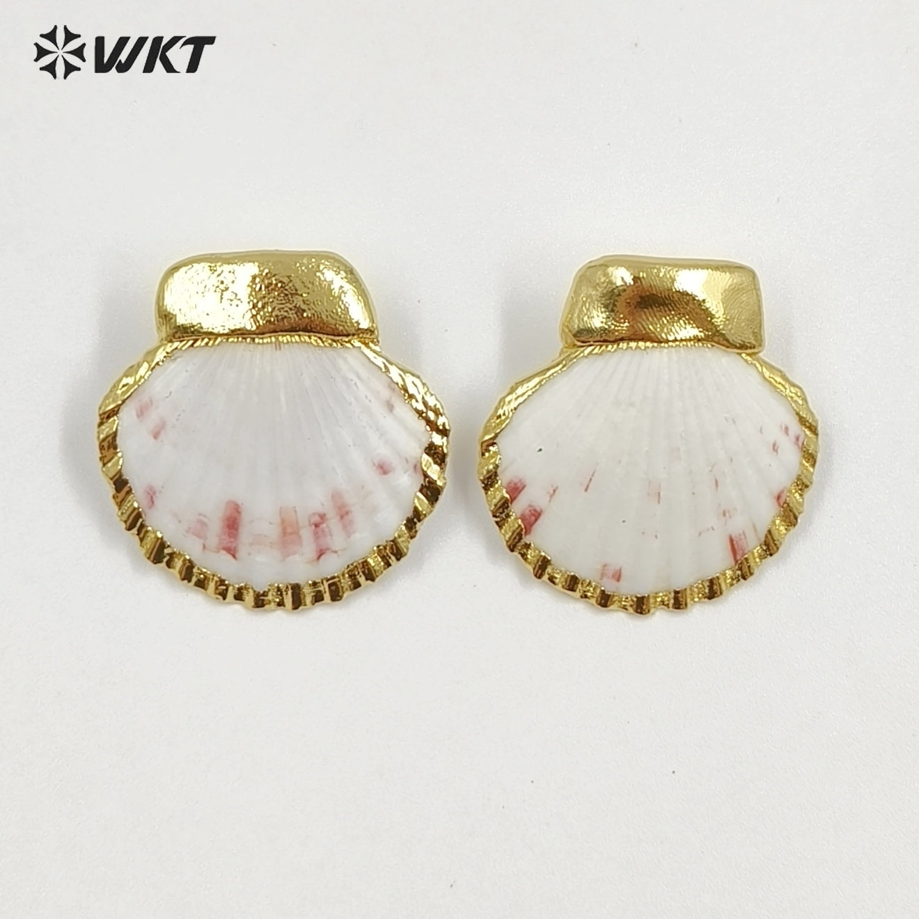 WT-MPE187 High Quality Trendy Gold Electroplated Natural Scallop Shell Earrings For Women Beach Vacation Matching Jewelry