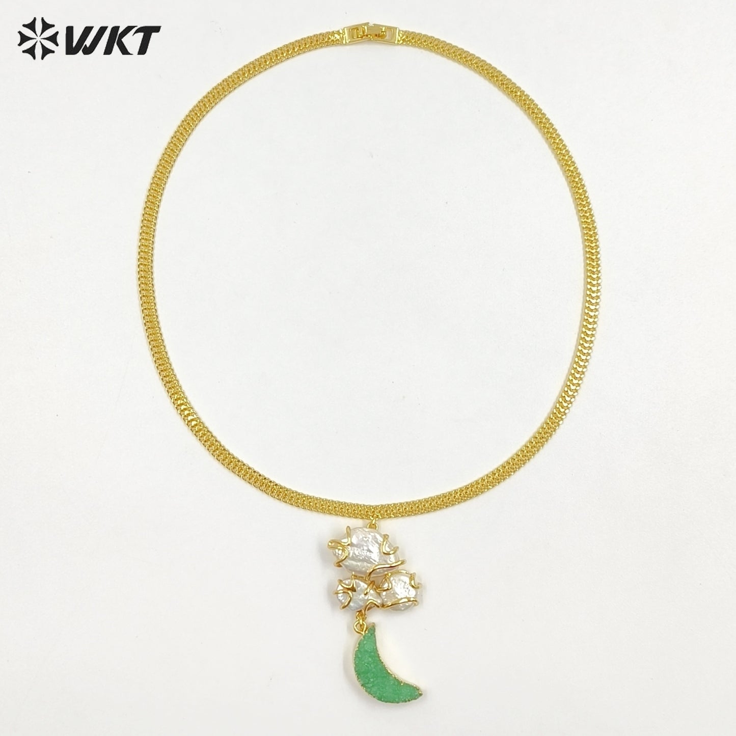 WT-JN399 Unique Design Gold Plated Natural Pearl Connect Moon Shape Stone Pendant Necklaces For Female Daily Decorative Jewelry
