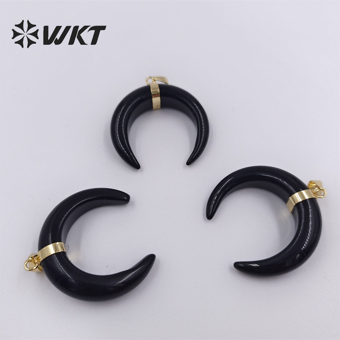 WT-P949 Newest Natural Black Obsidian Crescent Horn Moon Pendant Single Loop Gold Bezel Horn Stone Pendant