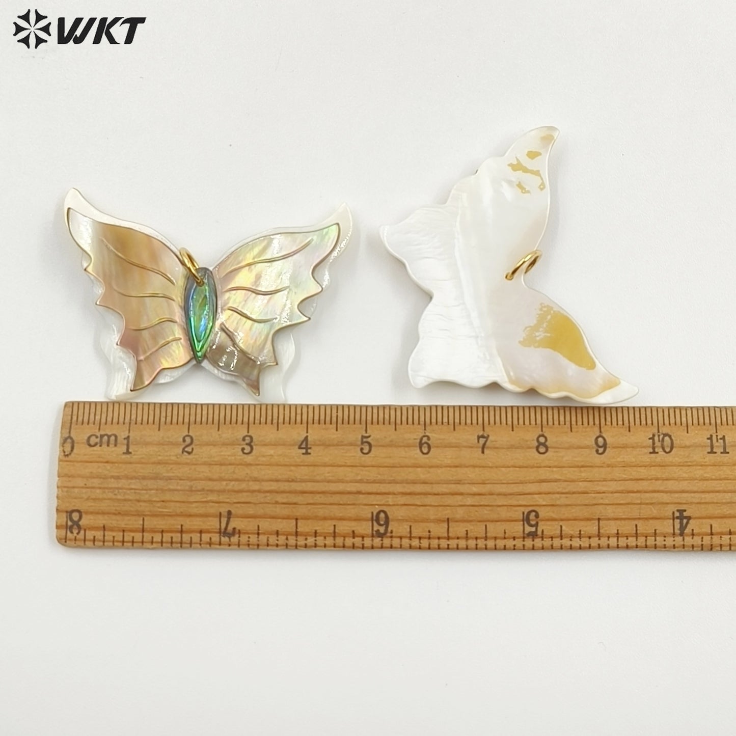 WT-JP465 Wholesale Colorful Double Layers Natural Shell Butterfly Shape Gold Pendant For Girls Fashion Jewelry Accessory