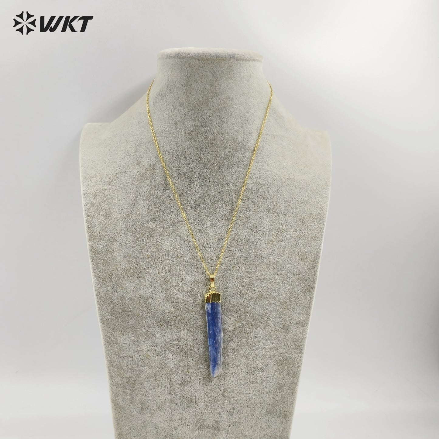WT-N451 Wholesale Natural Raw Blue Kyanite Necklace Fashion Gemstone Charm Kyanite with 18k Gold Plated Pendant Necklace