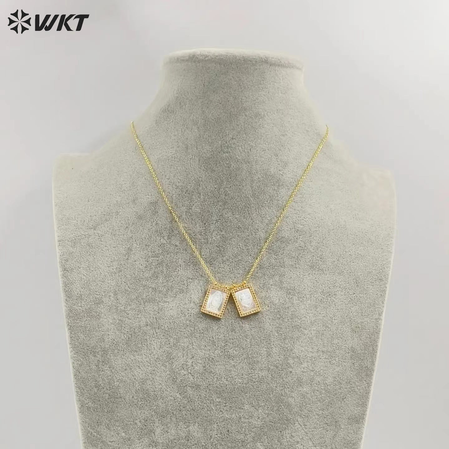 WT-JN220 Super Hot Fashion Double Charms Micropaved CZ Setting Mother of Pearl Shell Necklace 18k Gold Religion Maria Necklace