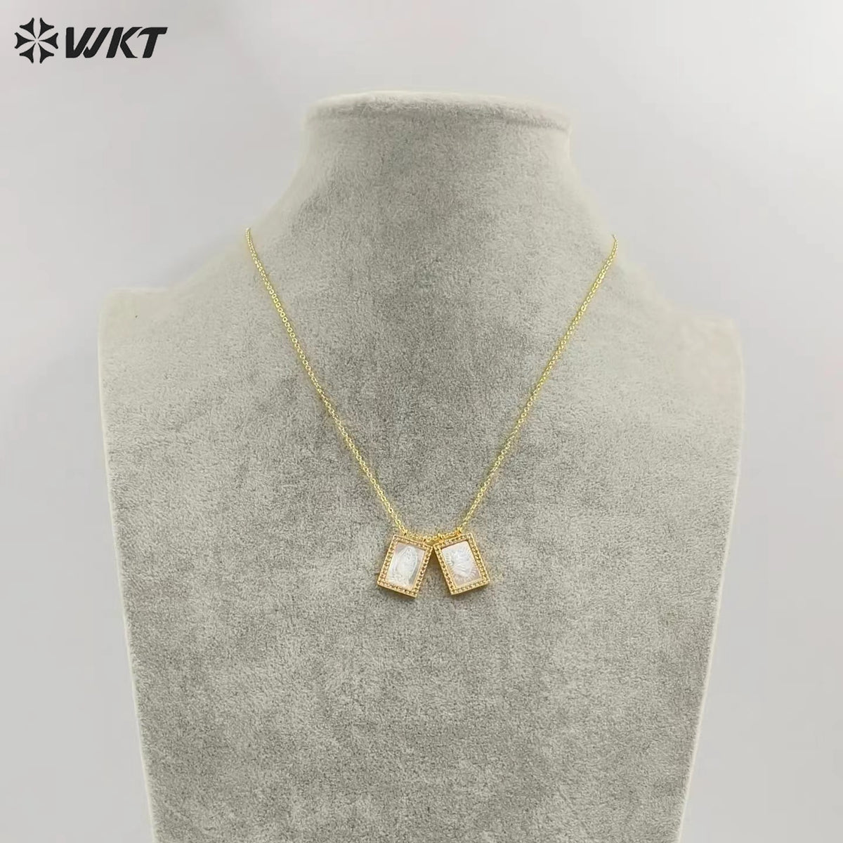 WT-JN220 Super Hot Fashion Double Charms Micropaved CZ Setting Mother of Pearl Shell Necklace 18k Gold Religion Maria Necklace