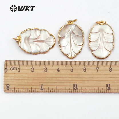 WT-JP059 Dainty Floral Shape Pendant Natural Vogue Petals With Gold Bezel Romantic Gift for Her Women Sea Shell Jewelry Pendant