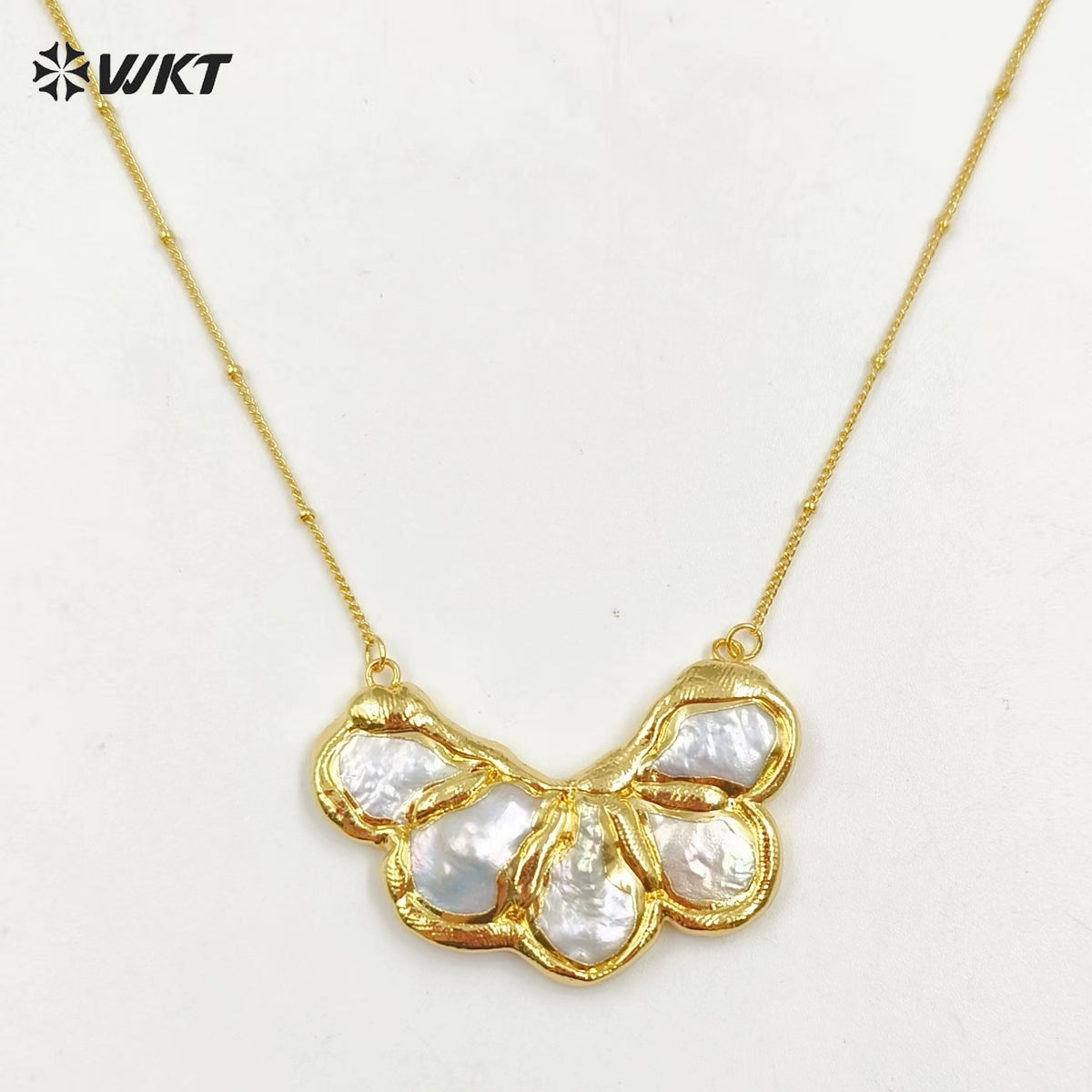 WT-JN268 Wholesale Fashion Gold Plated Natural Irregular Freshwater Pearl Pendant Necklace for Lady Gift in Gorgeous