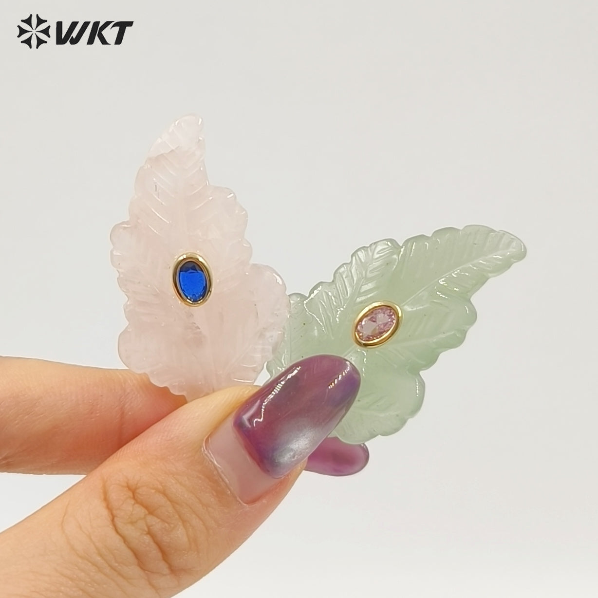WT-P2094 High Quality Zircon Setting In Natural Gemstones Hand Carved Leaf Shape Pendants For Trendy Necklace Decorations