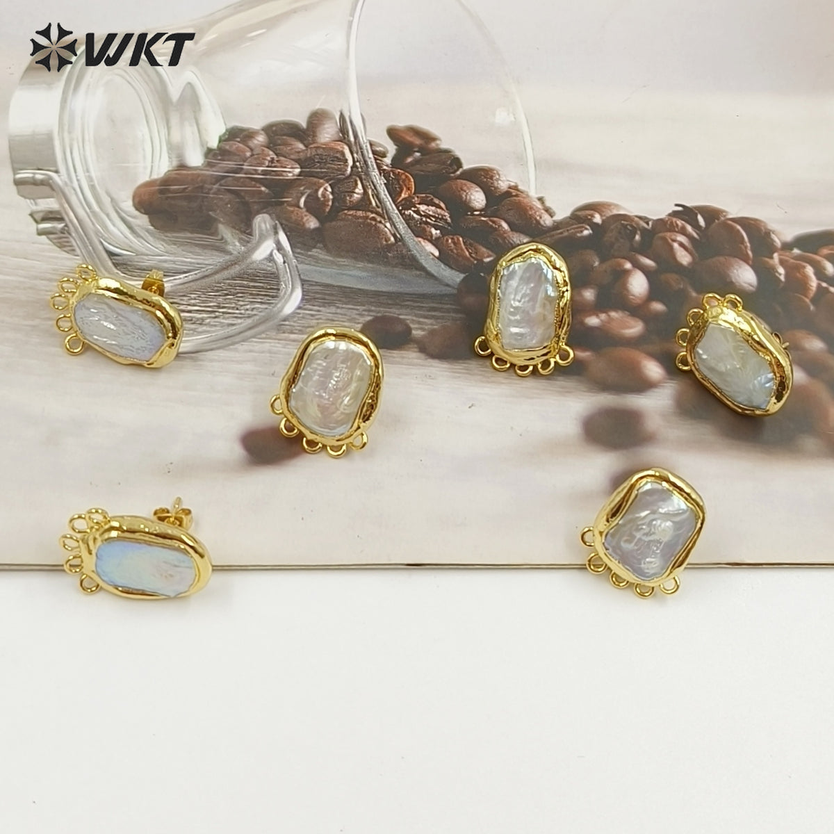 WT-MPE188 Exclusive Elegant 18K Gold Plated Natural Freshwater Pearl Earrings With Hoops For Women DIY Fashion Jewelry