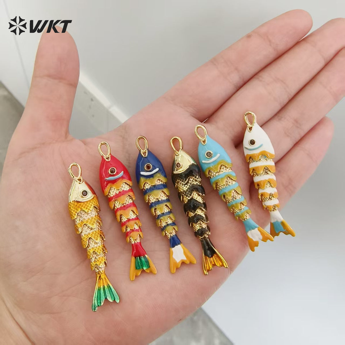 WT-MP322 High Quality Ocean Series Multi Designs Yellow Brass Gold Electroplated Metal Fish Shape Pendants As Jewelry Findings