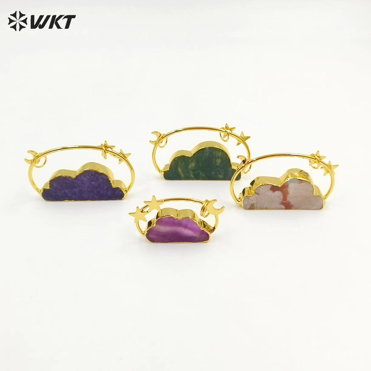 WT-P1945 Wholesale Fashion Handmade Carved Natural Stone Made Clouds Pendant for Lady Necklace Design in 18K Real Gold Plated