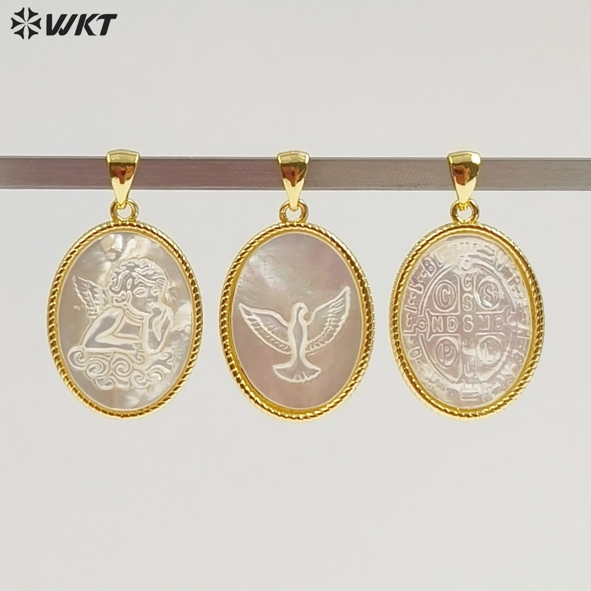 WT-JP464 New Arrival Religious Style Pattern 18 Gold Plated Natural Shell Oval Little Pendants For Women Necklace Making