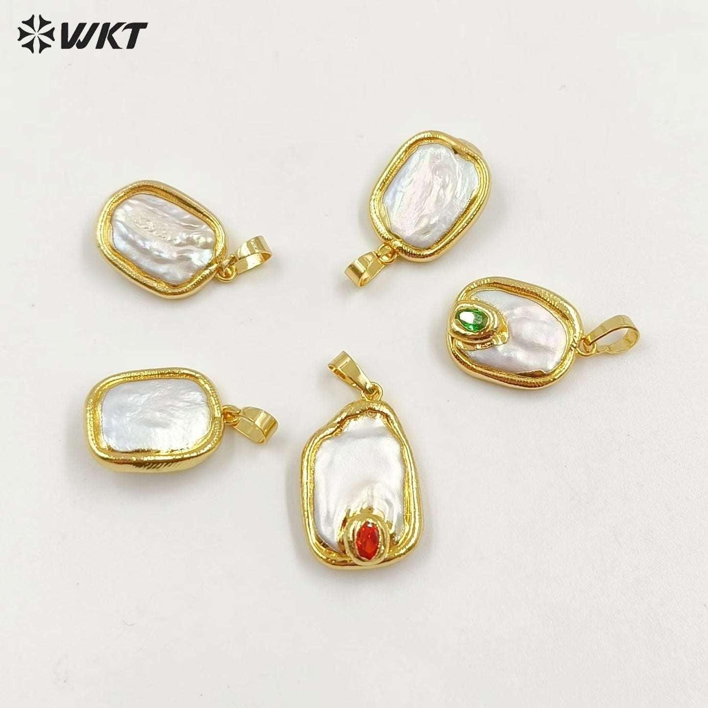 WT-JP156 Natural Pearl Pendant With Color Bead Gold Plated Trim Six Styles Can Choose Fashion Charm Jewelry Pendant Necklace