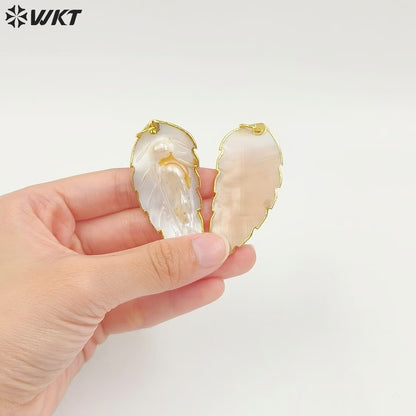 WT-JP074 Random Size Pearls Dainty Crave With Gold Bezel for Pendant Unique Design Natural Sea Shell in Leaf Shape Pendant