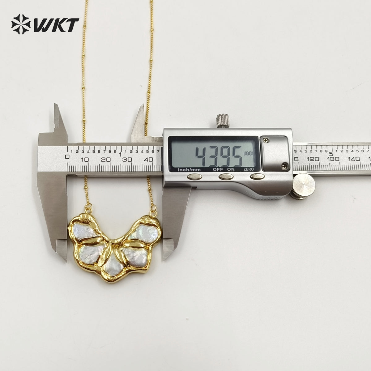 WT-JN268 Wholesale Fashion Gold Plated Natural Irregular Freshwater Pearl Pendant Necklace for Lady Gift in Gorgeous