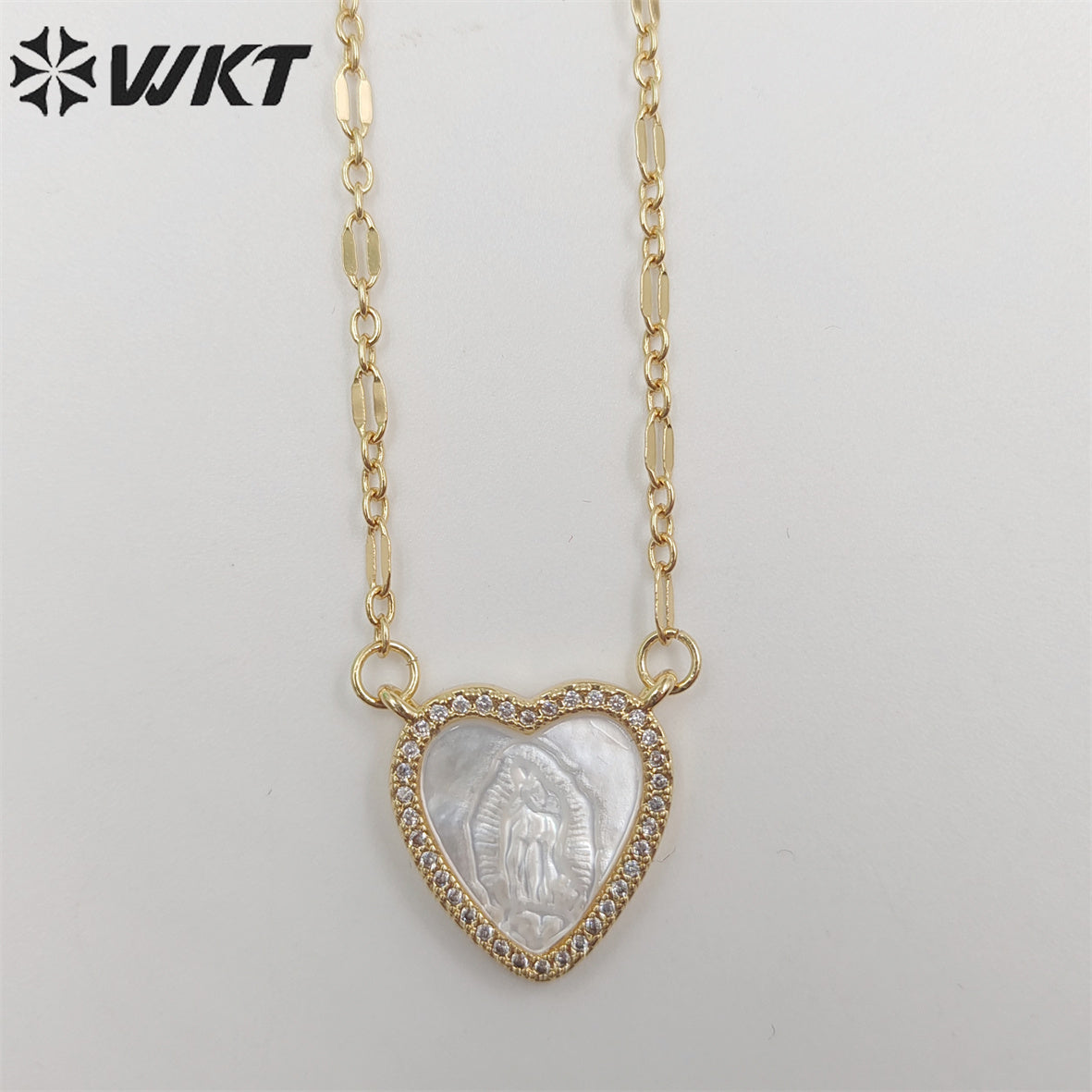 WT-JN219 WKT Lovely Heart Shell Necklace Gold Electroplated Micropaved Cubic Zircon Setting Lady of Guadalupe Charm Necklace